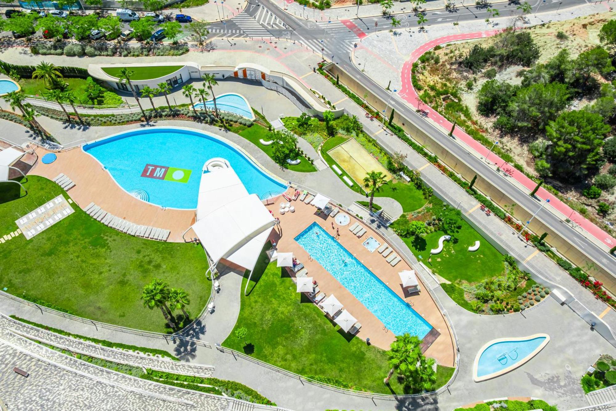 Sunset Waves 18-35 Poniente Beach Resort เบนิดอร์ม ภายนอก รูปภาพ